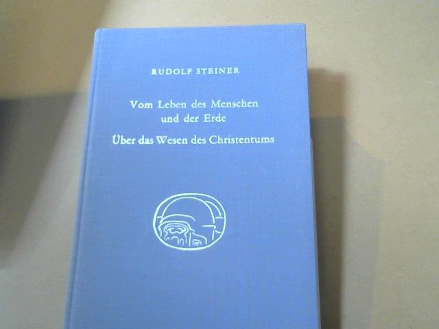 Rudolf Steiner: Die Schöpfung der Welt und des Menschen; Über Welt- und Menschenentstehung und den Gang der Kulturentwicklung der Menschheit [u.a.]. 14 Vorträge, gehalten vor d. Arbeitern am Goetheanumbau in Dornach vom 30. Juni - 24. September 1924. 